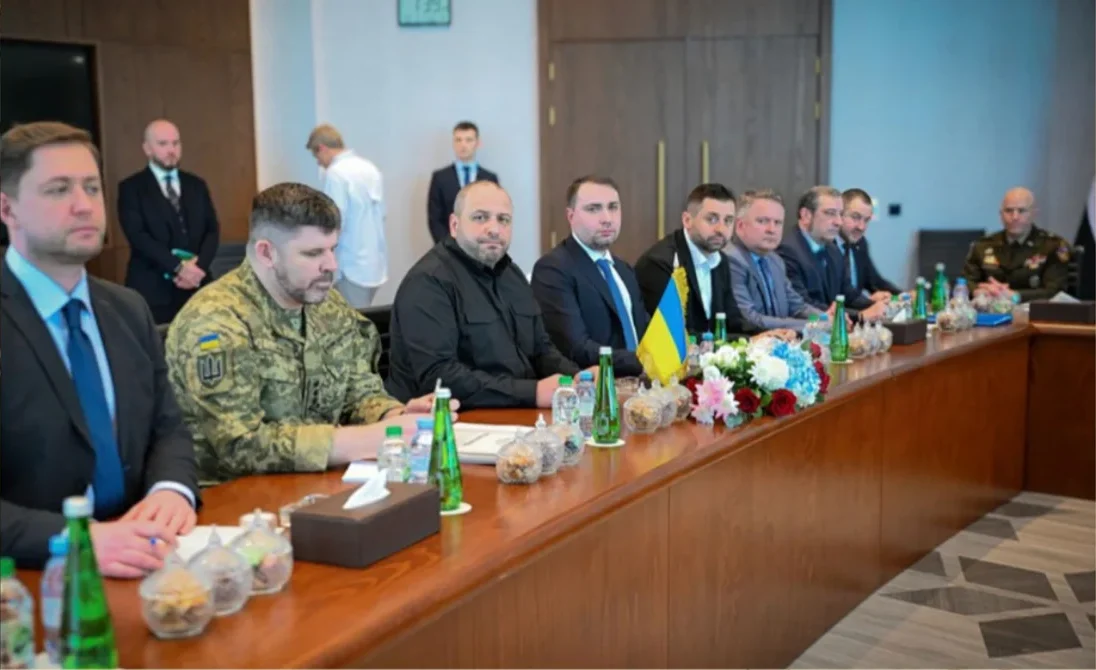 Абу-Дабі: переговори, обмін полоненими і війна, яка не зробила паузи