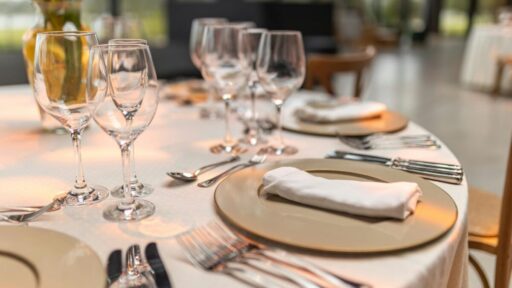 Чому київський ресторанний бізнес масово бере паузу і що це означає для міста