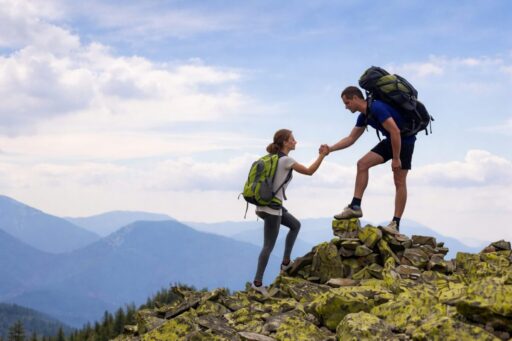 «Альпійське розлучення». Як небезпечна форма приниження у стосунках перетворилася на вірусний тренд у соцмережах