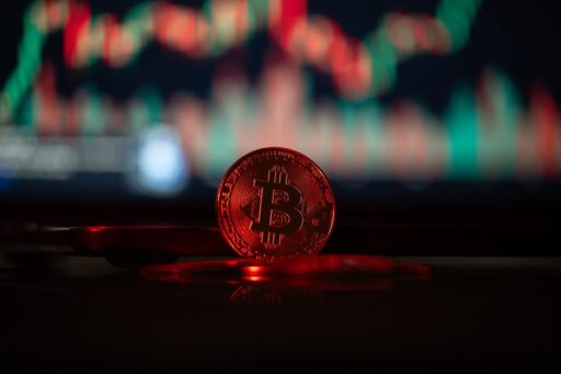 Відтік криптовалюти з Ірану зріс на 700% після авіаударів, що це означає для ринку біткоїна