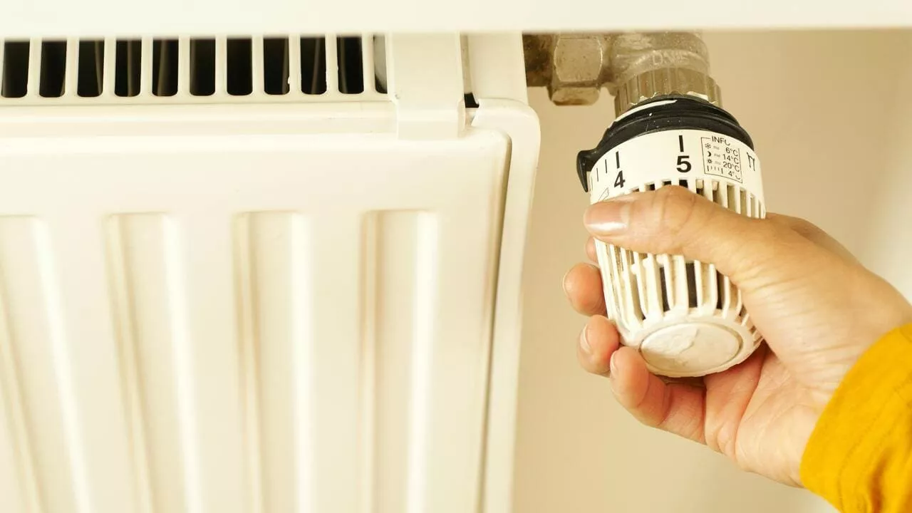 Чому міста залишилися без тепла цієї зими і що треба змінити до наступної